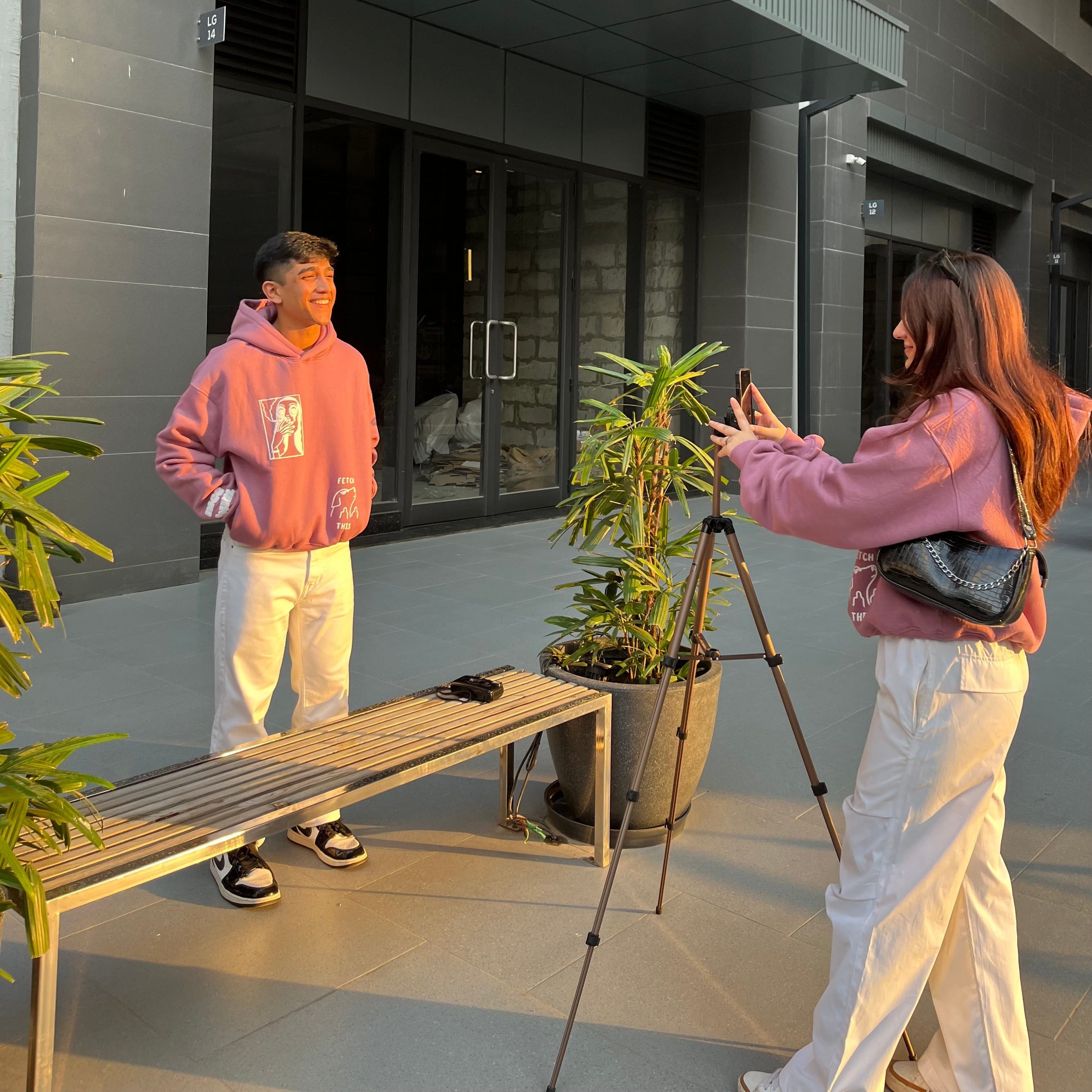 LIFE IS WILD - HOODIE